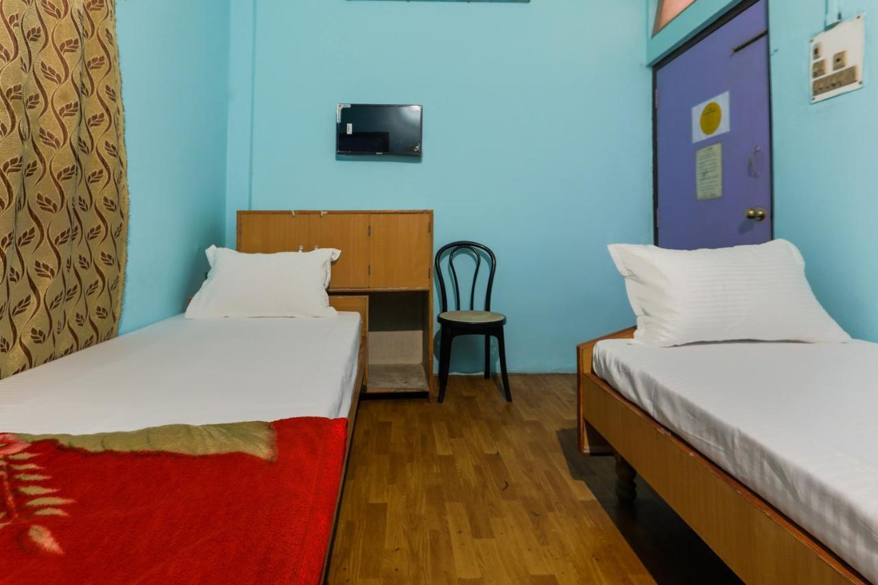 Oyo Hotel 43459 Oasis Lodge Jorhāt Buitenkant foto